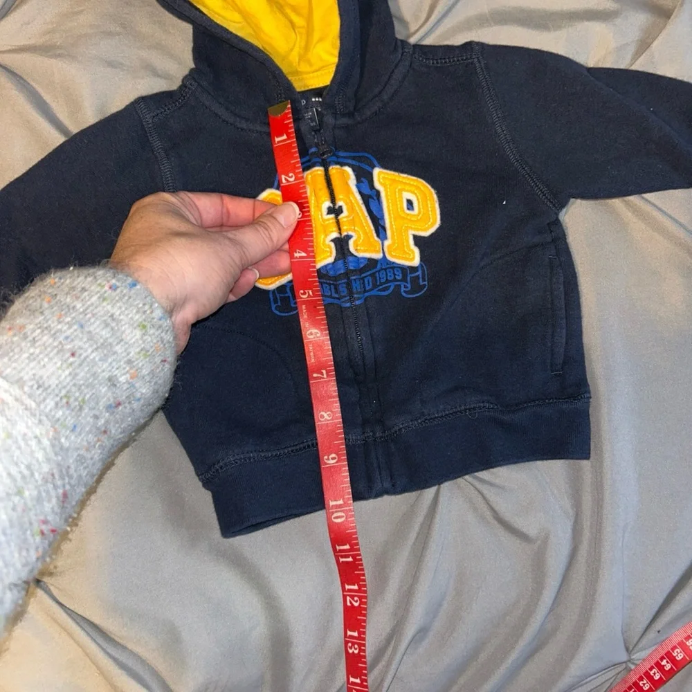 GAP Kids Hoodie in Navy and‎ Yellow 3-6 months